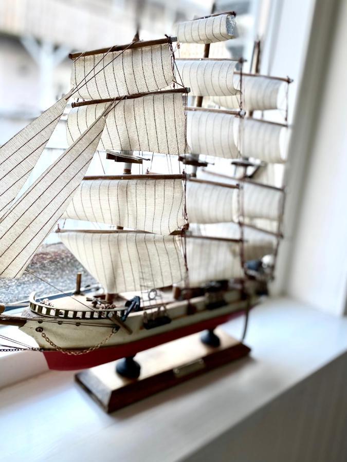 Kaptenshuset Hotell Kivik Bagian luar foto